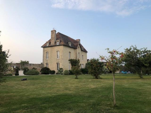 Domaine "Les Bois Flottes" Dans Maison De Charme Au Bord De Mer Et Proche De Cabourg แมร์วิลล์-ฟรองซีวิลล์-พลาจ ภายนอก รูปภาพ