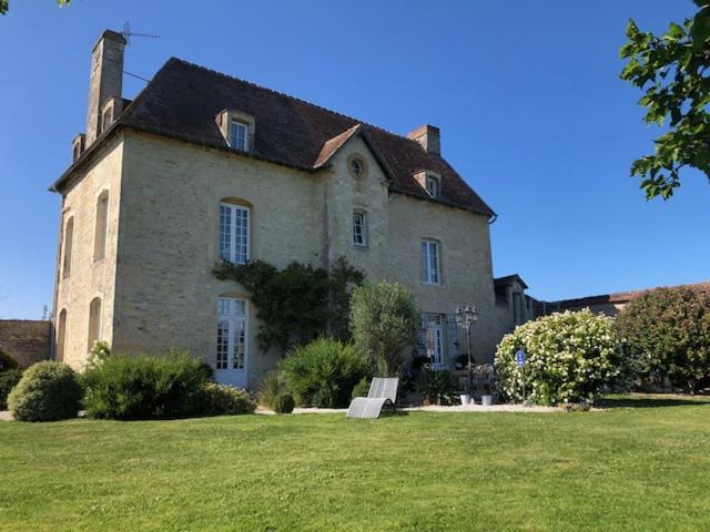 Domaine "Les Bois Flottes" Dans Maison De Charme Au Bord De Mer Et Proche De Cabourg แมร์วิลล์-ฟรองซีวิลล์-พลาจ ภายนอก รูปภาพ